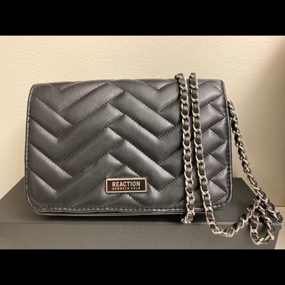 Black Kenneth Cole Crossbody!